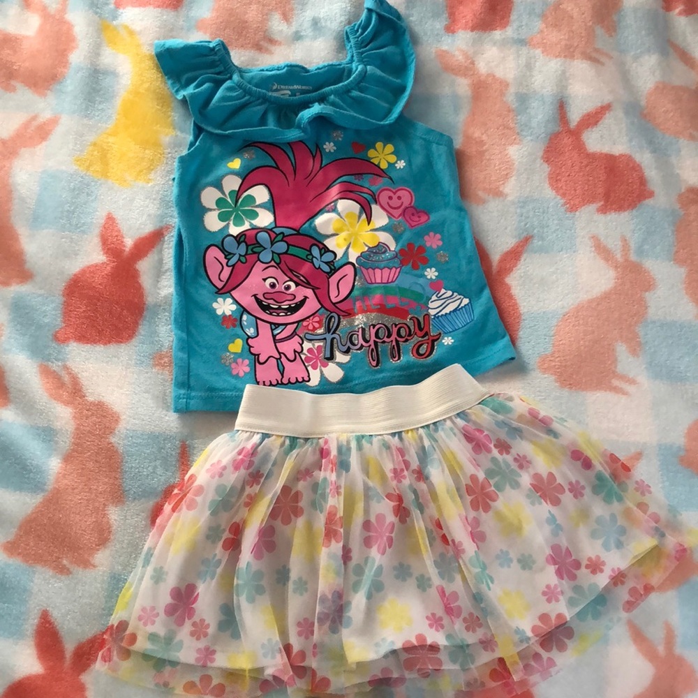 Trolls outfit